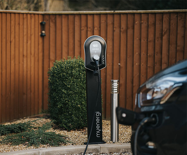 Untethered electric vehicle charger